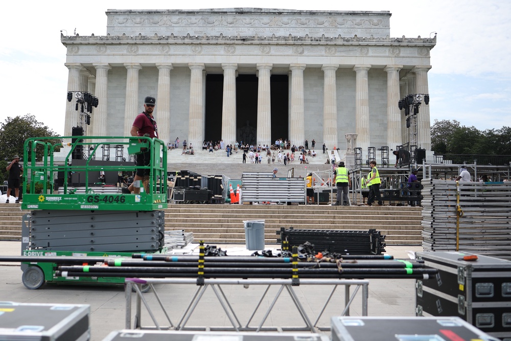 Image from: UFC Freedom 250 press conference LIVE: Dana White ends Lincoln Memorial event after divorce insult
