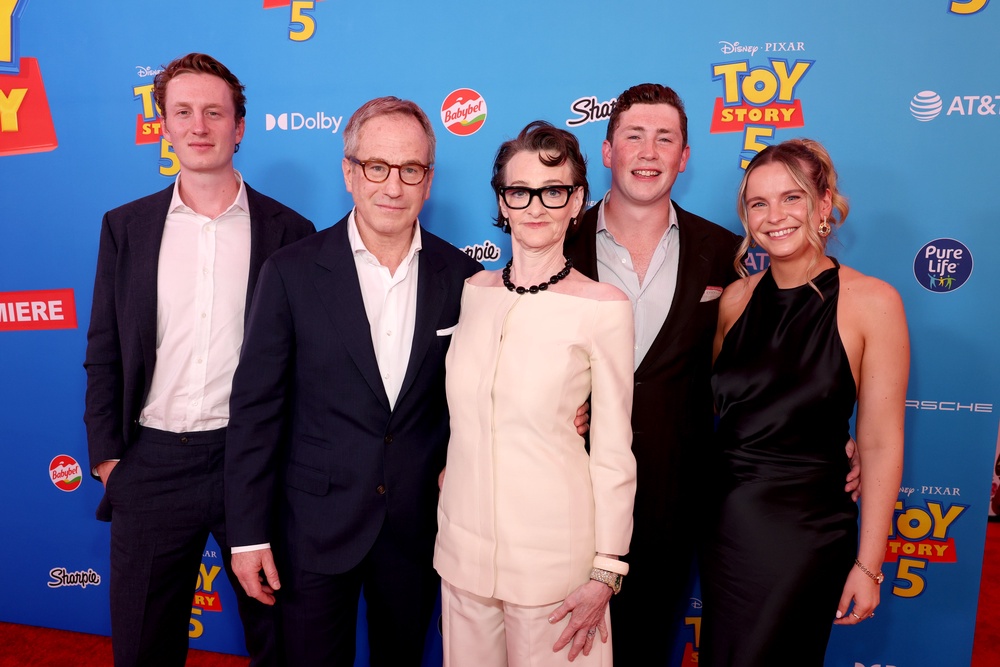 Joan Cusack attended the ‘Toy Story 5’ LA premiere with her family (Getty)