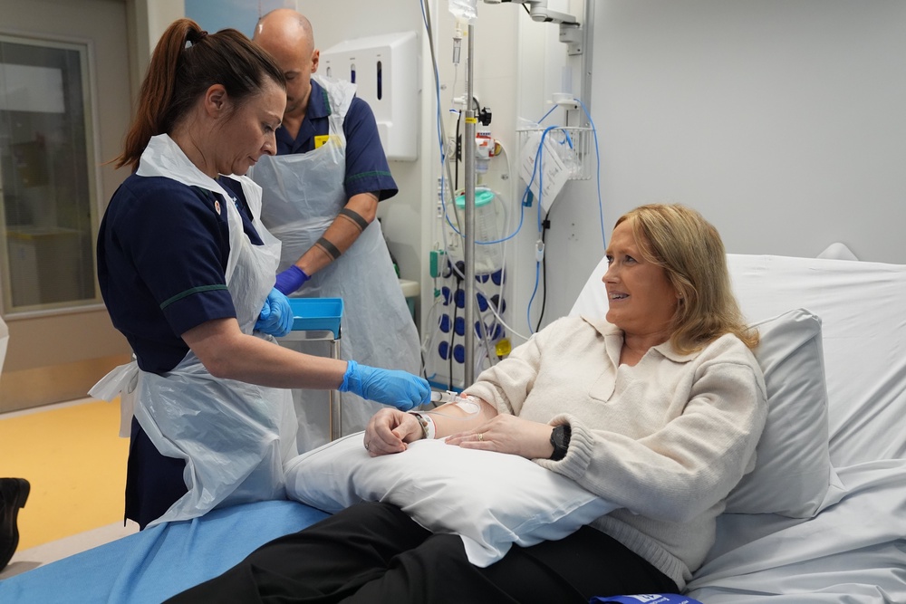 In the new NHS trial, led by University College London Hospitals NHS Foundation Trust (UCLH) and University College London (UCL), five out of six patients with severe lupus went into remission within a few months of receiving CAR-T (PA)