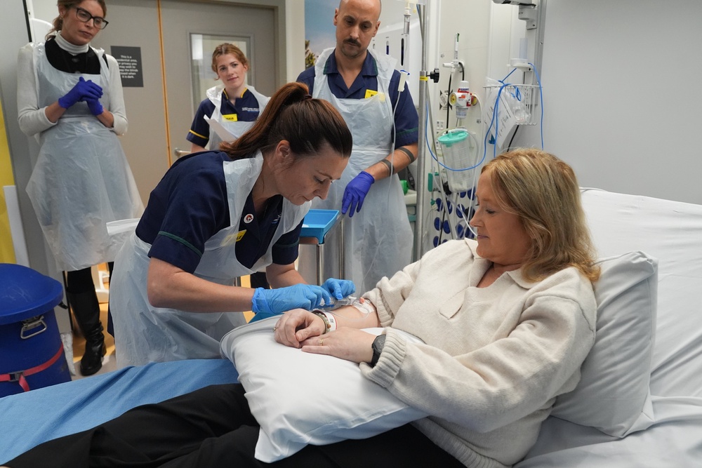 Senior Clinical Practice Facilitator Nicole Prescott administering breakthrough treatment to patient Katie Tinkler for lupus at University College London Hospital in London (PA)