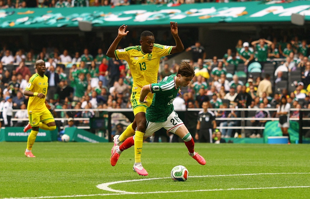Mexico beat South Africa 2-0 in their opening match (Reuters)