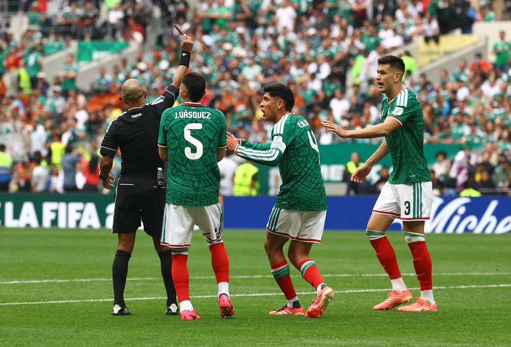Image from: World Cup 2026 live: Empty seats and ‘mandatory’ water breaks take shine off opening games