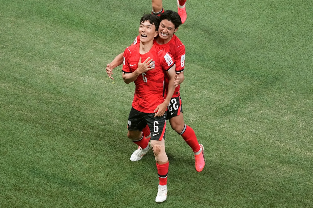 Image from: World Cup 2026 live: Empty seats and ‘mandatory’ water breaks take shine off opening games
