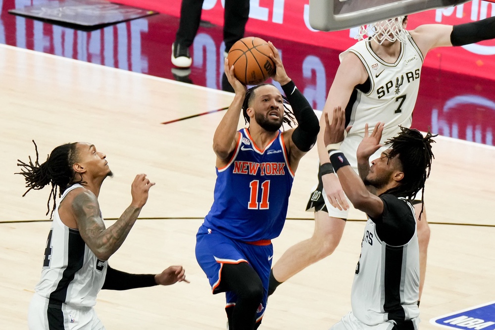 Jalen Brunson led the Knicks to victory with a huge points haul (Reuters)