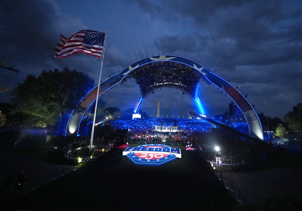 The UFC Freedom 250 extravaganza kicked off at the White House on Sunday, with thousands of fans gathering around an octagon erected on the South Lawn (Getty)