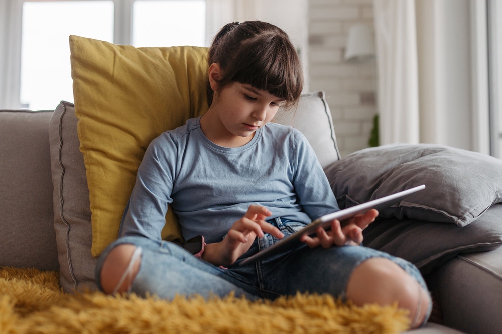 Nearly four in ten wished their parents would play pretend games with them more often (Getty/iStock)