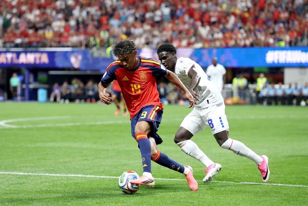 Lamine Yamal only played a quarter of the game and his absence was keenly felt by Spain (Getty)