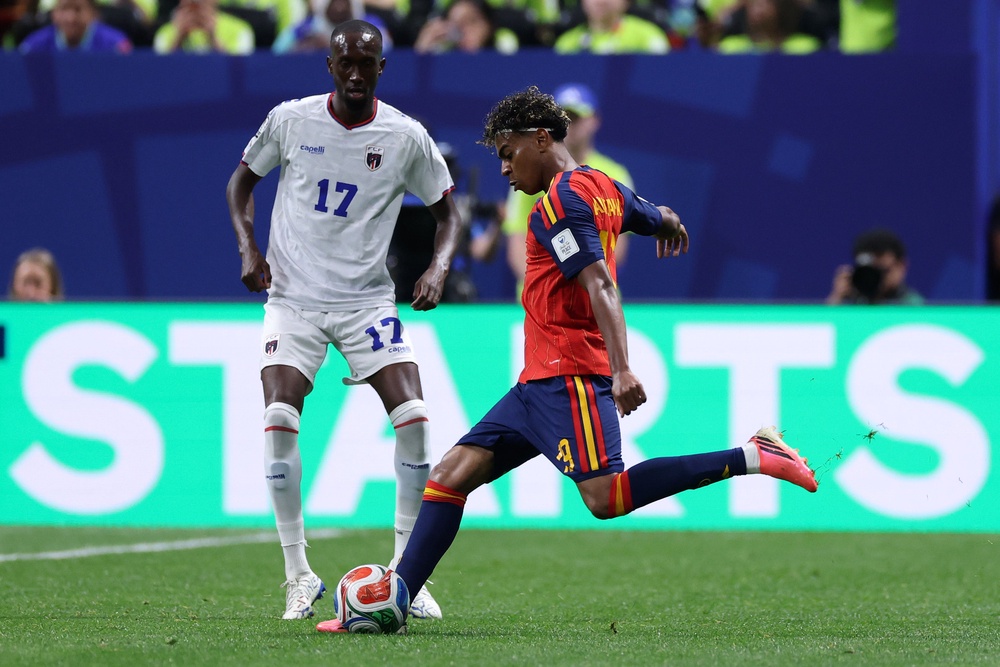 Lamine Yamal #19 of Spain in action (Getty)