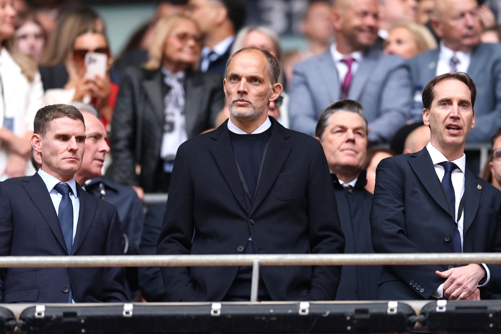 Mark Bullingham (right) says he will wait for an FA board review before committing to a stance on Gianni Infantino (Getty)