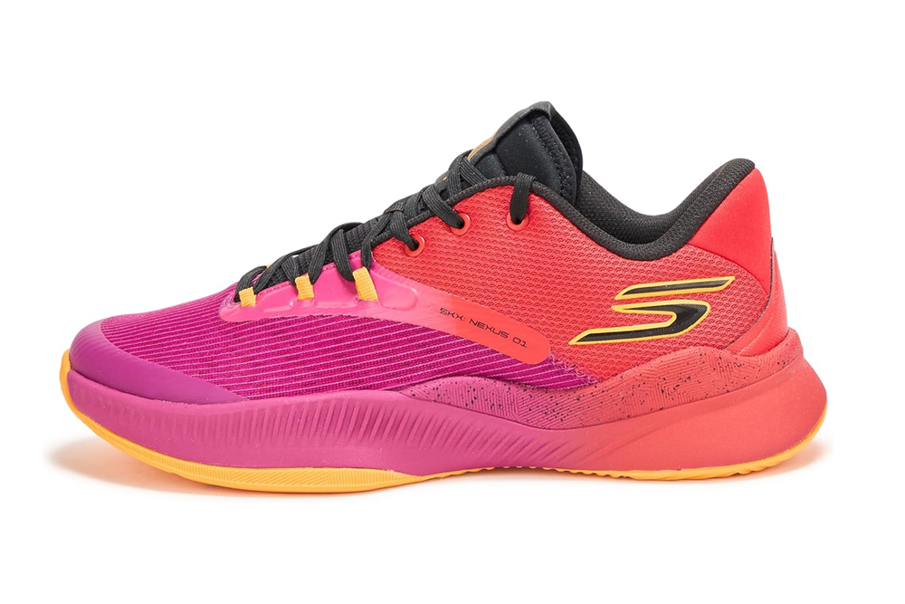 (Skechers)