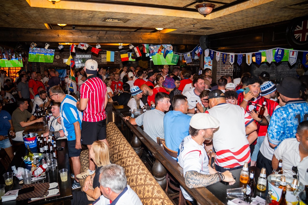 Hundreds gathered at the Londoner pub. (James Manning/PA)