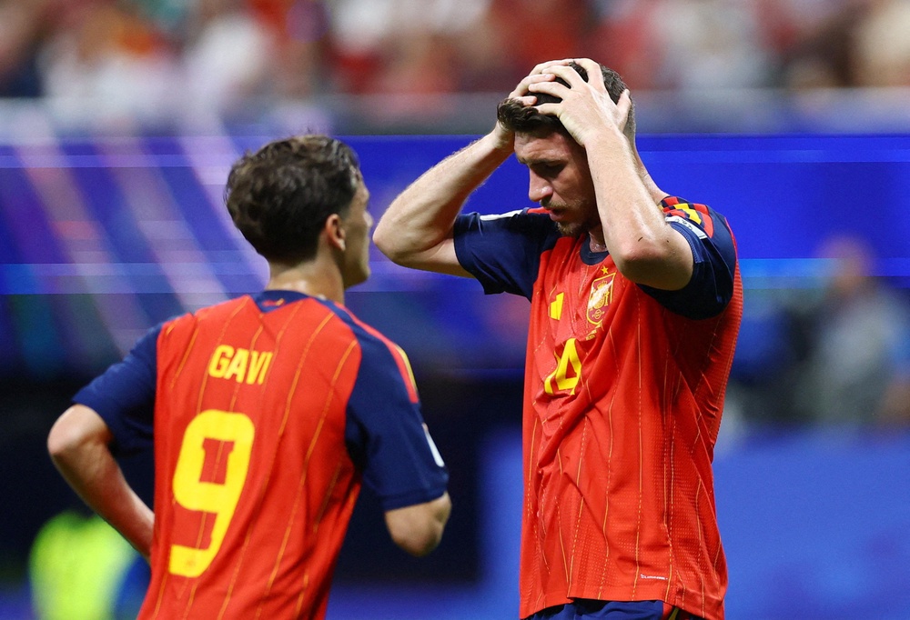 Favourites Spain were held by Cape Verde in their opener (Reuters)