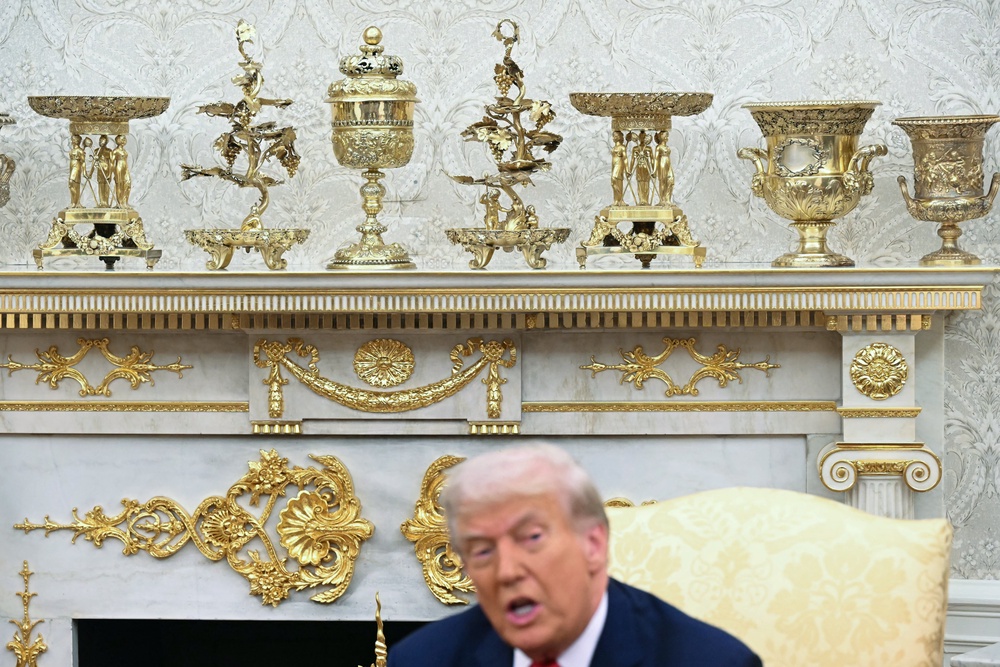 Dignitaries and business leaders often incorporate gold into gifts they give to President Trump (AFP/Getty)