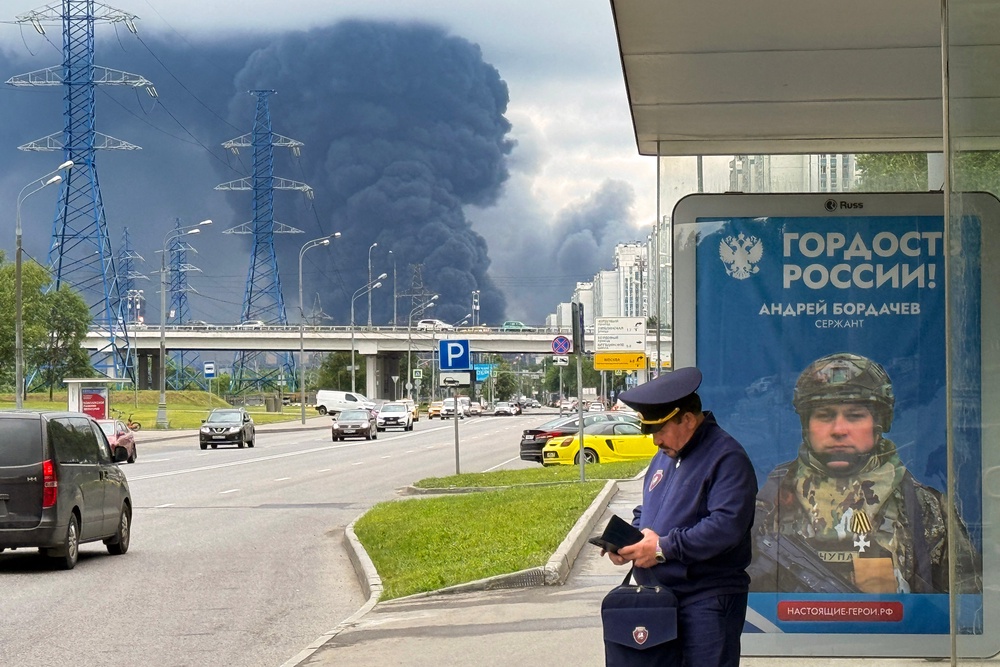 Black smoke rises from the area of the Russian oil producer Gazprom Neft's Moscow oil refinery on the south-eastern outskirts of Moscow (AFP/Getty)