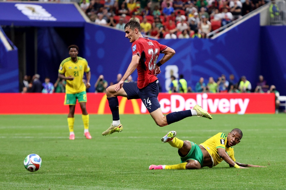  (Reuters)