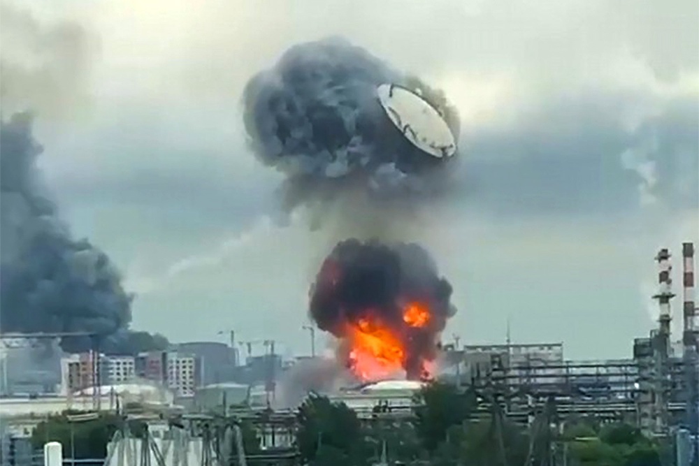 A screengrab from a video shared by Zelensky shows the lid of an oil tanker of Moscow oil refinery blown in the air (X/@ZelenskyyUa)