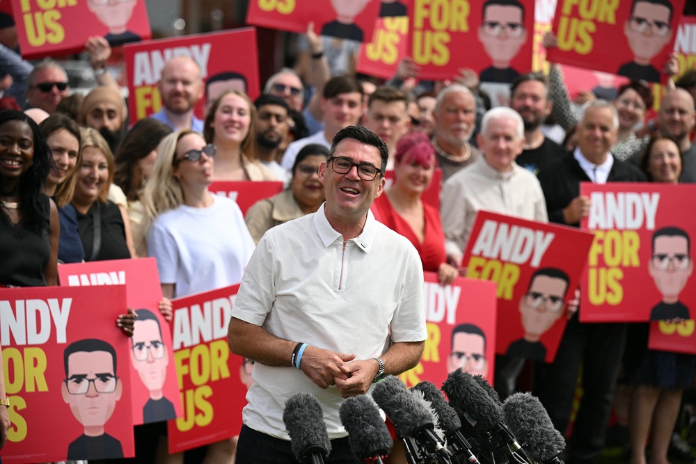 Andy Burnham was surrounded by activists, supporters and fellow Labour MPs (AFP/Getty)