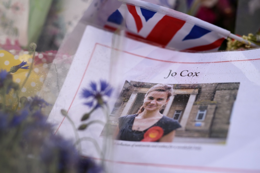 Public tributes for murdered MP Jo Cox (AFP/Getty)
