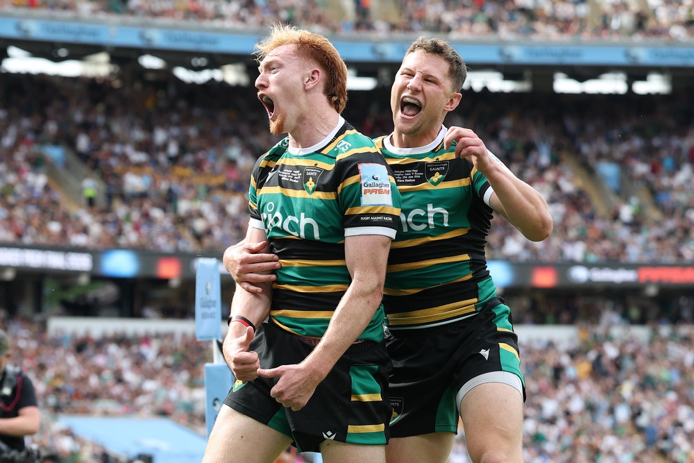 George Hendy (left) scored two tries late on (Getty)