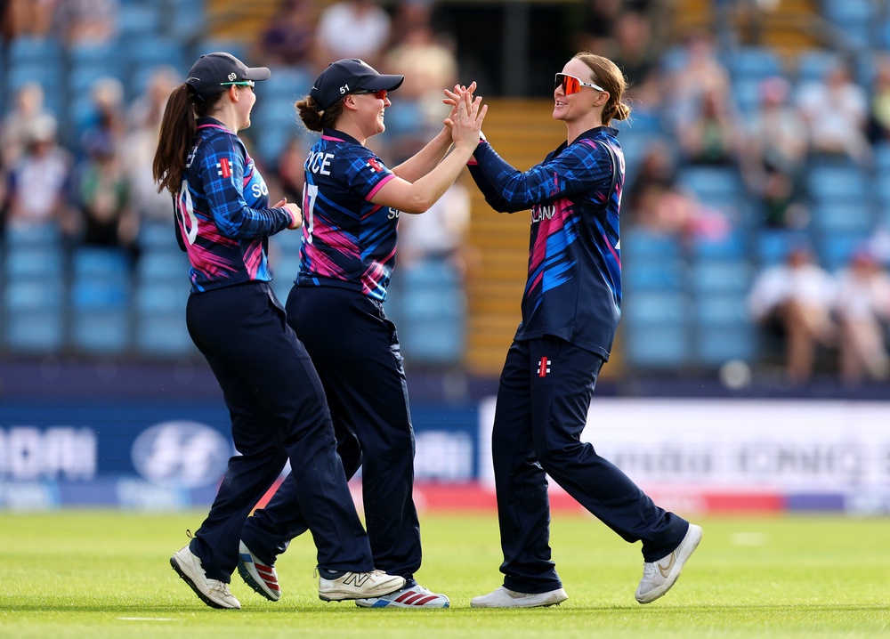 Kirstie Gordon (right) impressed against her former nation (Getty)
