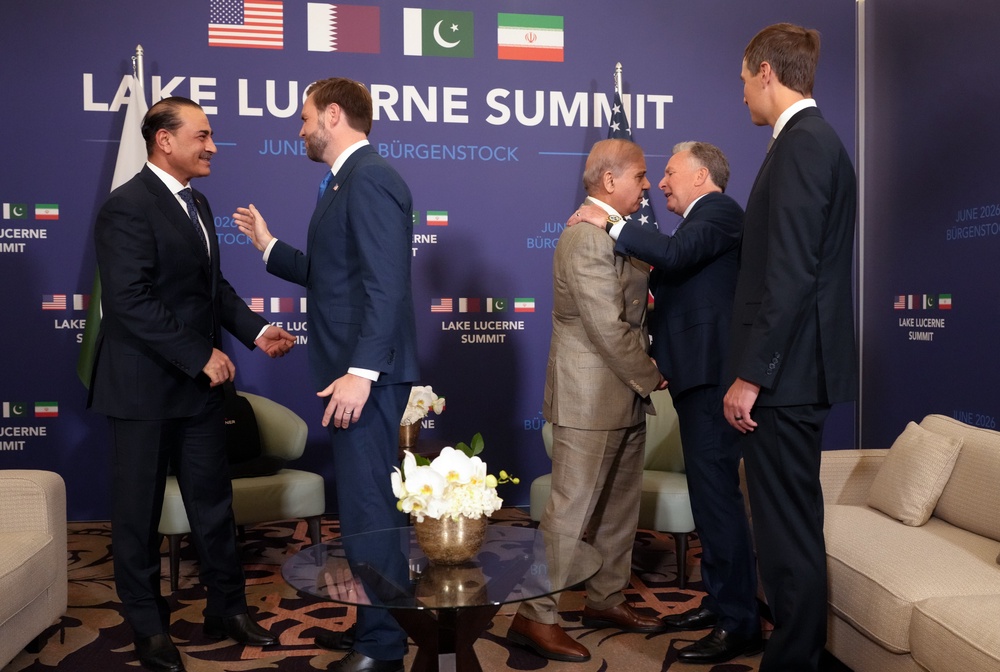 Special envoy Steve Witkoff, President Donald Trump's son-in-law Jared Kushner and vice president JD Vance meet Pakistani prime minister Shehbaz Sharif (Getty)