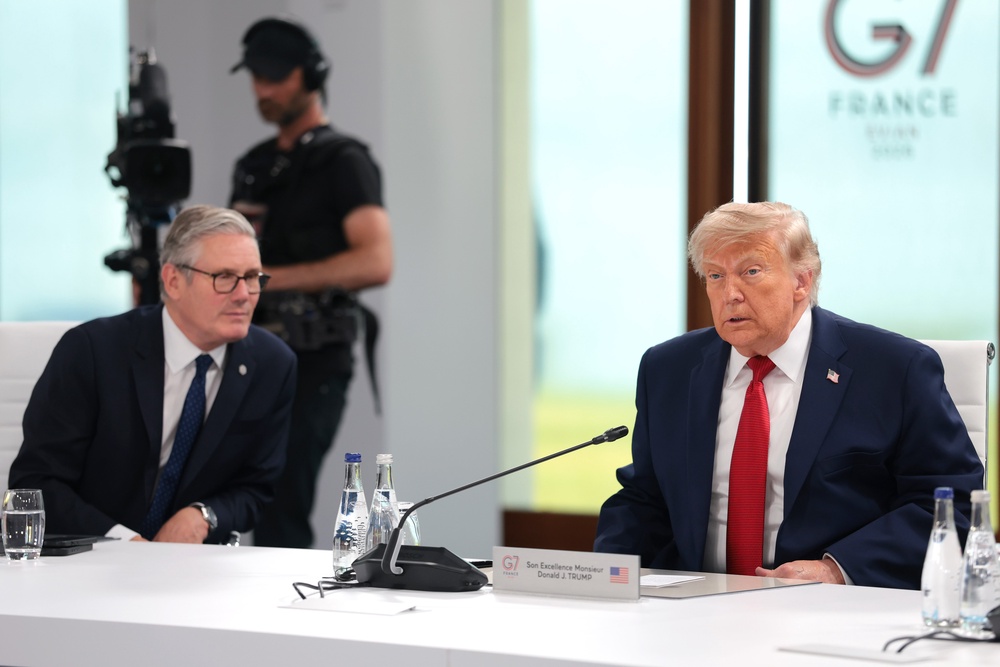 Donald Trump criticised Keir Starmer as he said on social media that the prime minister is set to resign (Getty)