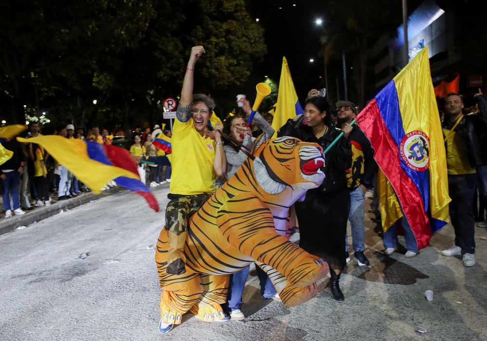 Supporters of Colombia's right-wing presidential candidate Abelardo De La Espriella gather (Reuters)