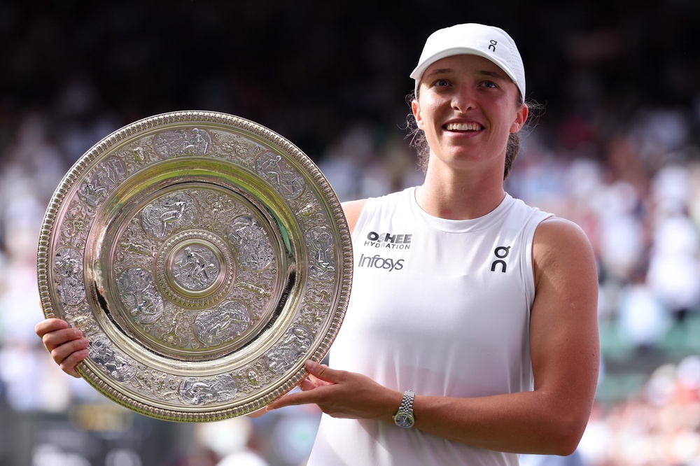 Iga Swiatek returns as champion after beating Amanda Anisimova 6-0 6-0 in last year’s final (Getty)