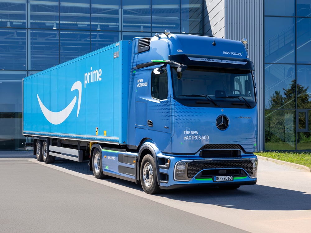 Mercedes-Benz electric trucks are already on the streets of Britain, but would have to be re-engineered for battery swap tech (Daimler Truck AG)