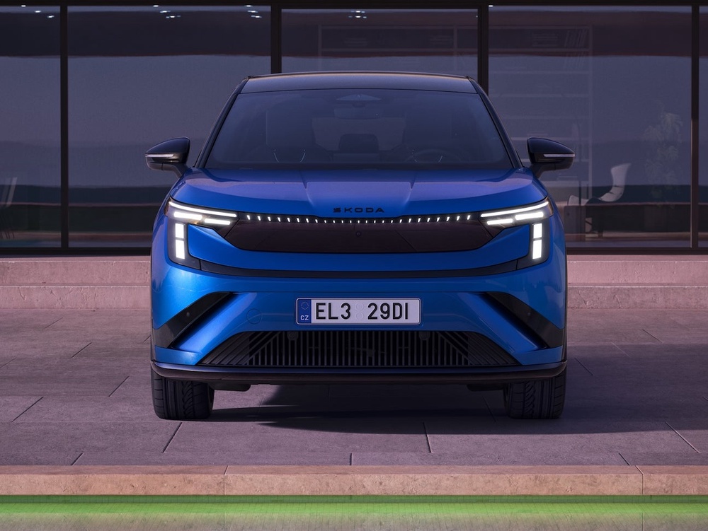 The Škoda Peaq gets an illuminated Tech Deck that hides the car's myriad safety sensors (Škoda Peaq)
