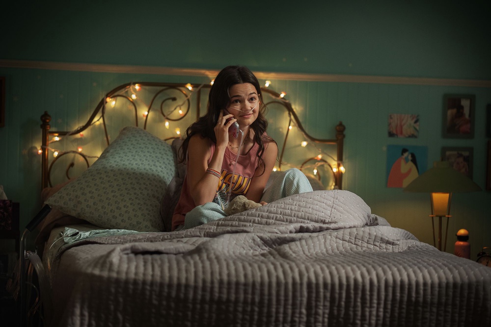 Ciara Bravo as Isabelle (Netflix)