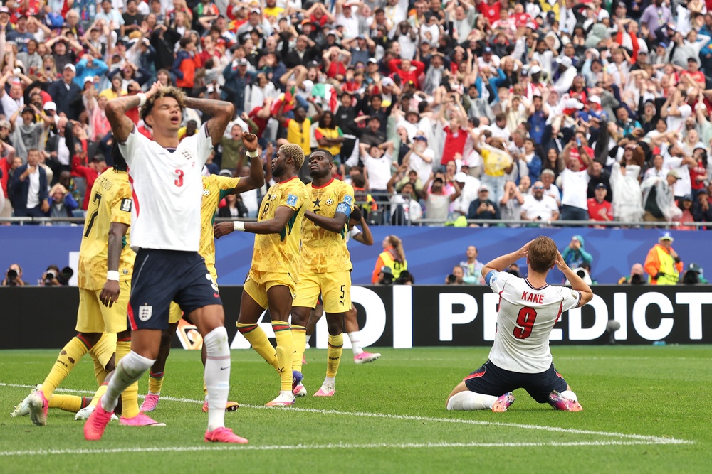Nico O'Reilly and Harry Kane of England react after a missed chance (Getty)