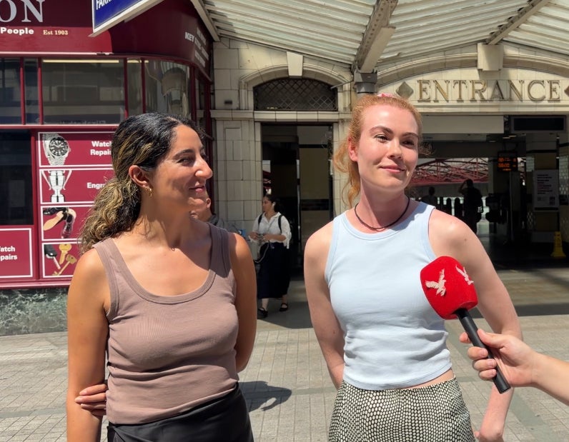 Commuters tell Albert Toth their journey in was 'sweaty' (The Independent)