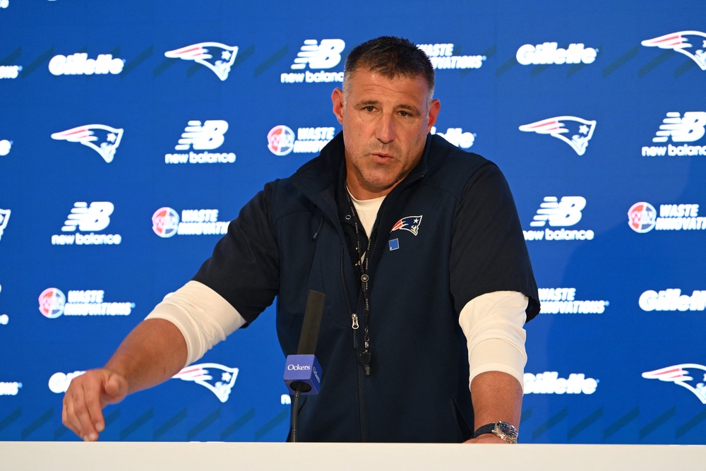 New England Patriots head coach Mike Vrabel said he was seeking counseling after his scandal with Dianna Russini (Reuters)