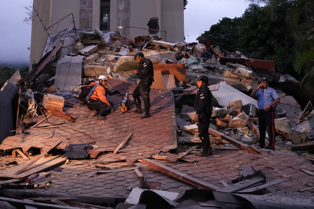 Image from: Venezuela earthquake latest: More than 10,000 missing and 164 killed amid fears death toll will soar