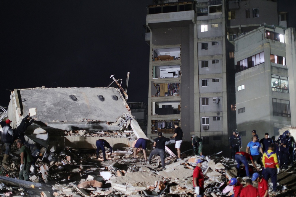 Image from: Venezuela earthquake latest: Thousands feared dead as casualties grow after Caracas hit by back-to-back 7.5 magnitude shocks