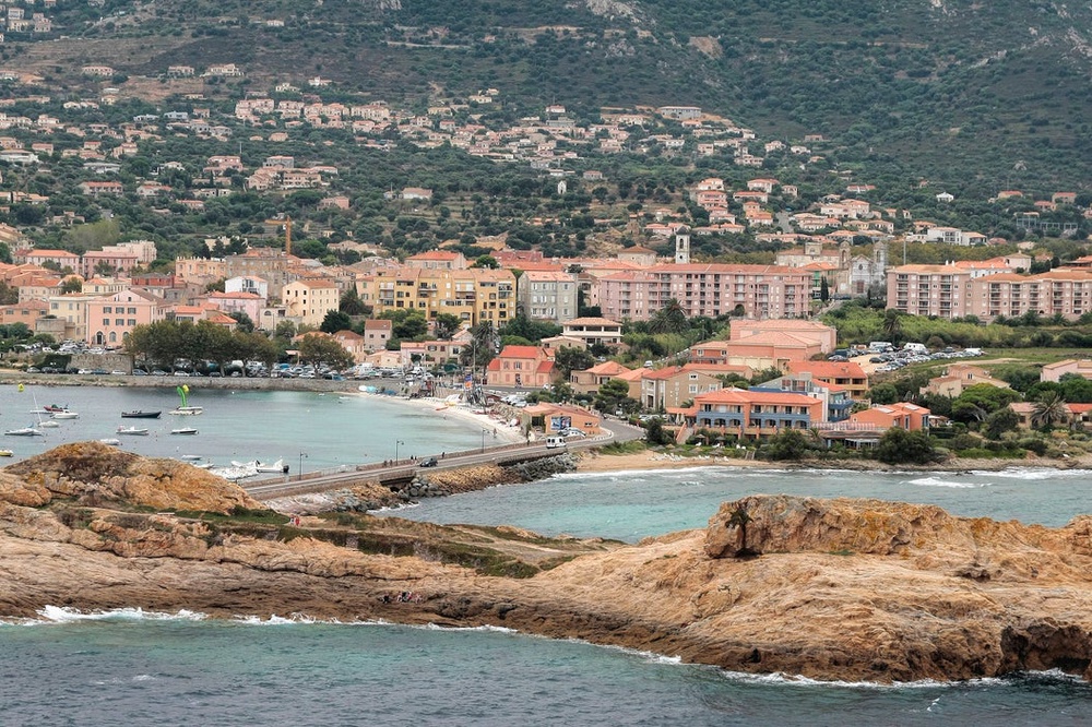 L’Île-Rousse is a seaside town in north-west Corsica (Getty Images/iStockphoto)