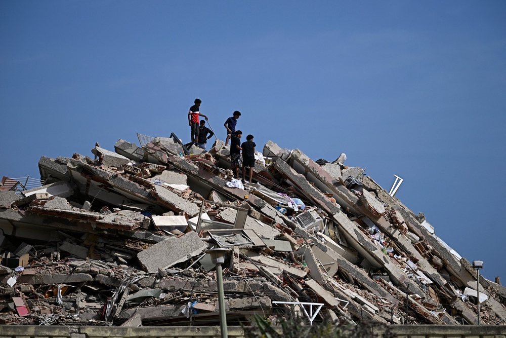 Image from: Venezuela earthquake latest: Death toll soars to 235 with 4,300 injured as crews continue rescues