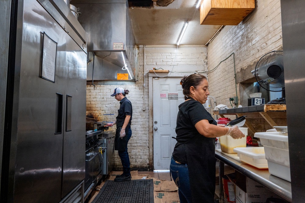 Some restaurant operators choose to shop at Restaurant Depot due to the convenience and affordability, while some operators shop at both Restaurant Depot and Sysco (Getty Images)