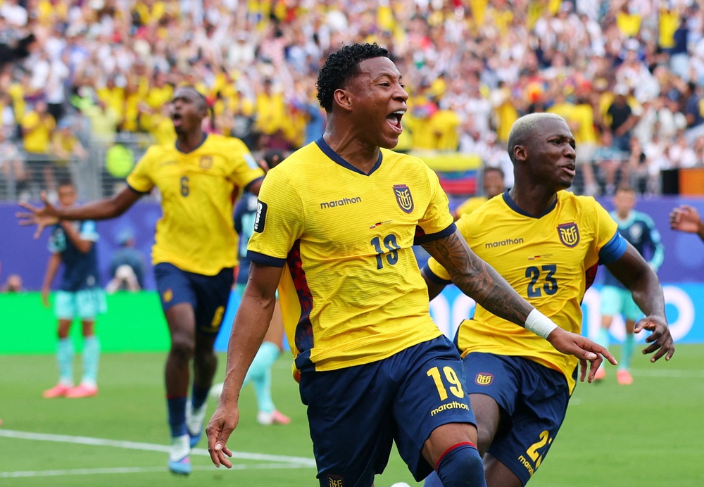 Image from: Japan v Sweden LIVE: Group F climax ends in draw as both teams progress to knockout rounds