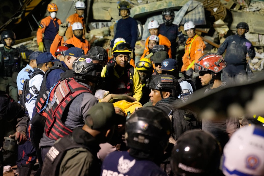 Image from: Venezuela earthquakes latest: Death toll soars to 589 with over 50,000 missing and US military arrives for aid efforts