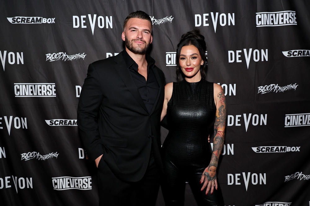 Jenni Farley tied the knot with Zack Carpinello in an intimate New Jersey ceremony Wednesday (Getty Images)