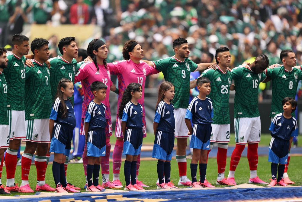 Mexico players have aligned with pink boots (Getty)