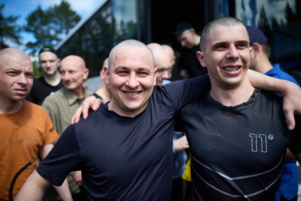 Moscow and Kyiv exchanged more than 160 PoWs each (AP)