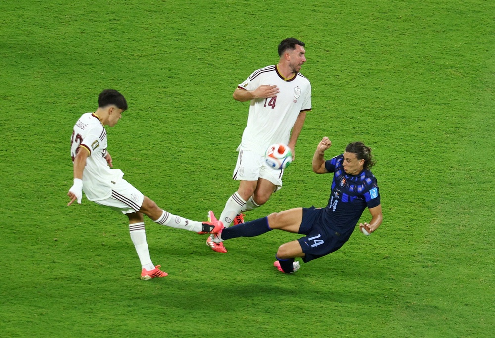  (Reuters)