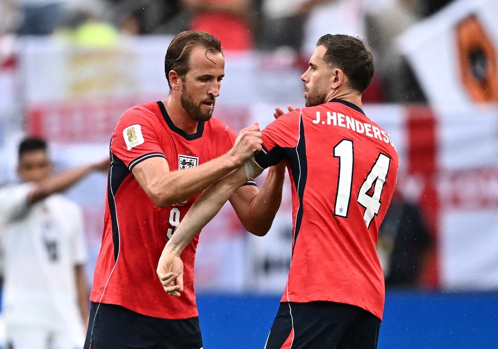 Jordan Henderson got the armband for a few minutes against Panama (Reuters)