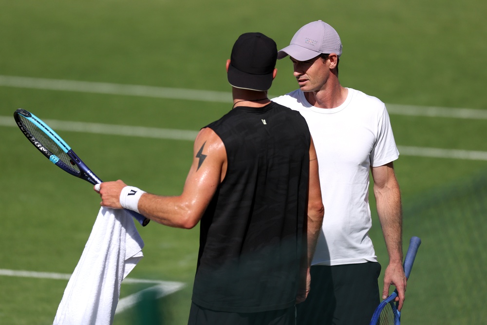 Andy Murray and Jack Draper on the practice court (Getty)