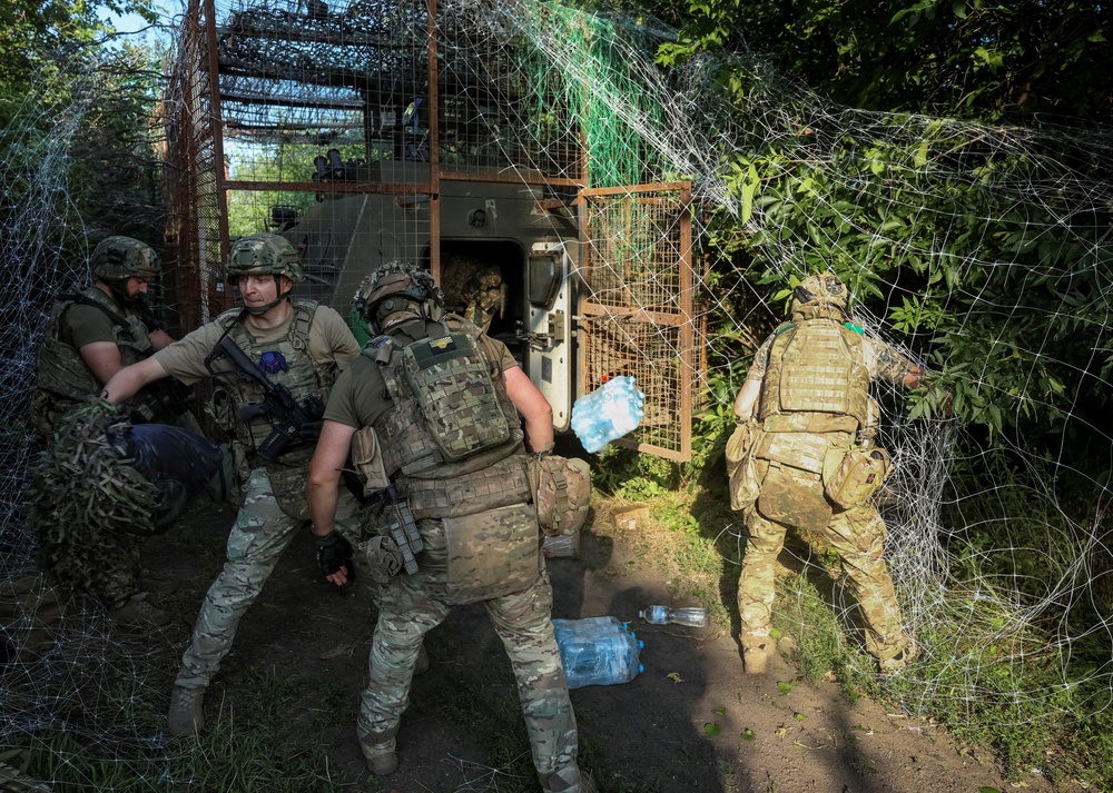 Image from: Ukraine-Russia war latest: Putin admits ‘problems’ in invasion and warns of fuel shortage from Kyiv’s strikes