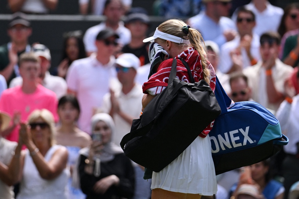 Harriet Dart looked dejected as she walked off court (Reuters)