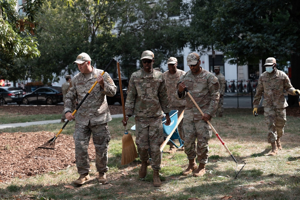 More than 2,500 National Guard members were deployed to DC, often picking up trash or patrolling the National Mall (Getty Images)